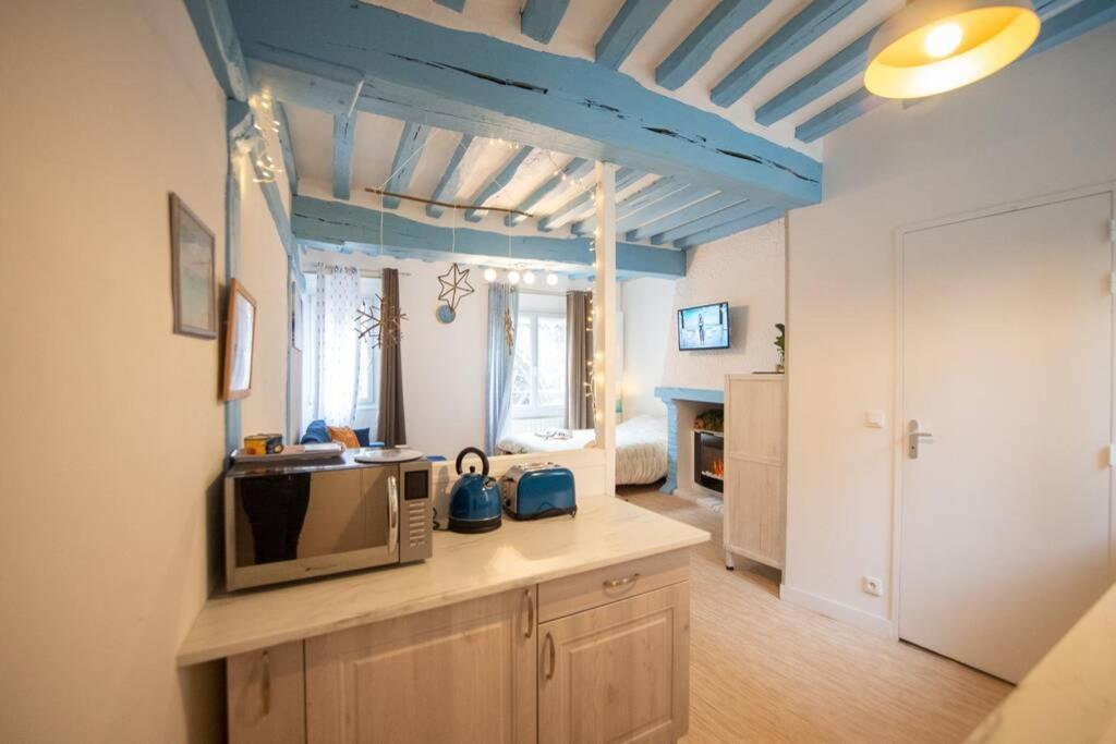 Blue Appartment With A Fireplace Dieppe Eksteriør billede