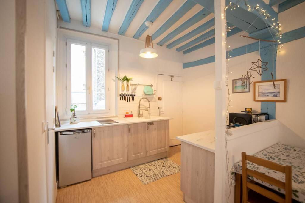 Blue Appartment With A Fireplace Dieppe Eksteriør billede